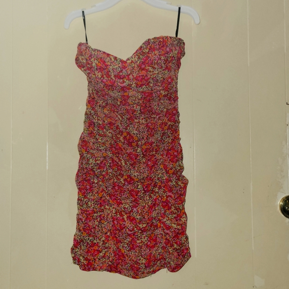 Small strapless dress